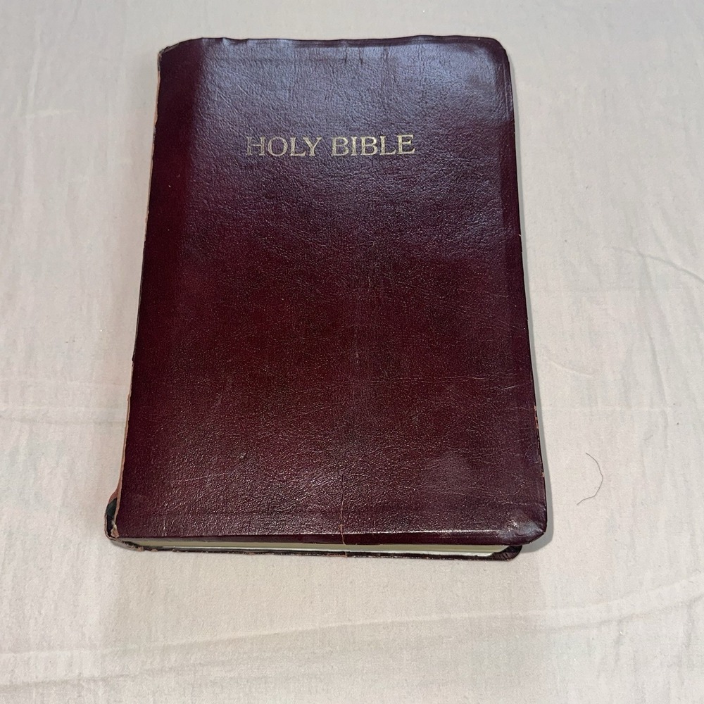 HOLY BIBLE NKJV Giant Print Center Column Reference Edition Nelson 993BG 1994